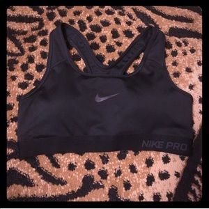 Nike Pro Sports Bra